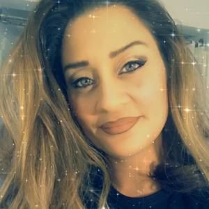 Meet your Posher, Gina